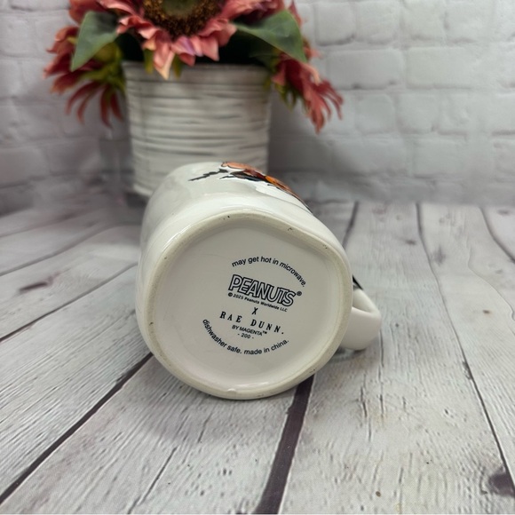 NWT Rae Dunn Peanuts Halloween Mug Linus pumpkin bats SPOOKY - Picture 5 of 7